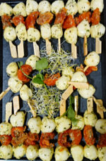 Brochettes Tomate Mozzarella & Basilic - 20 Pièces – Image 2