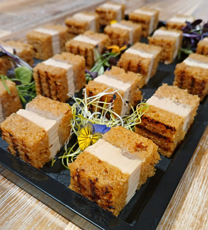 Cube de Pain d’Epices au Foie Gras - 20 Pièces – Image 1