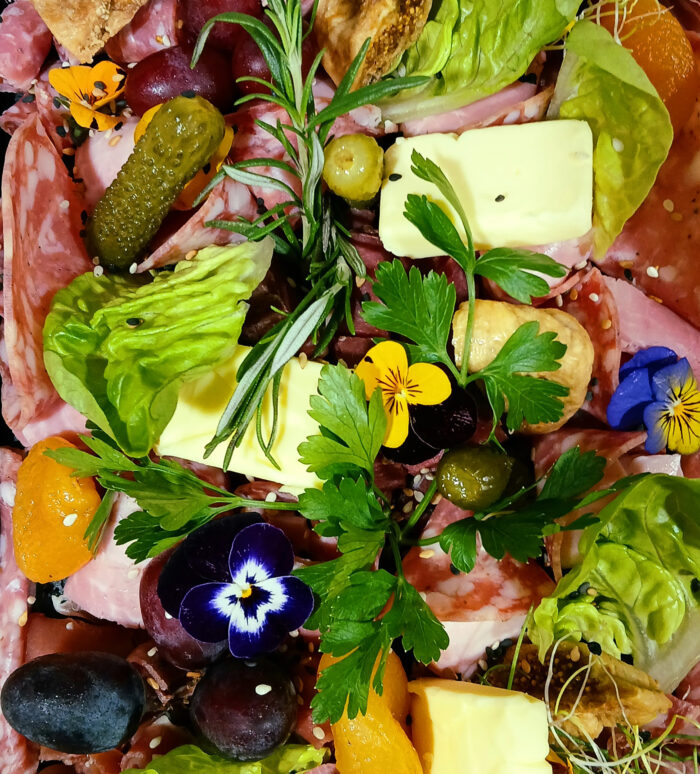 Plateau de Charcuterie - 20 personnes – Image 1